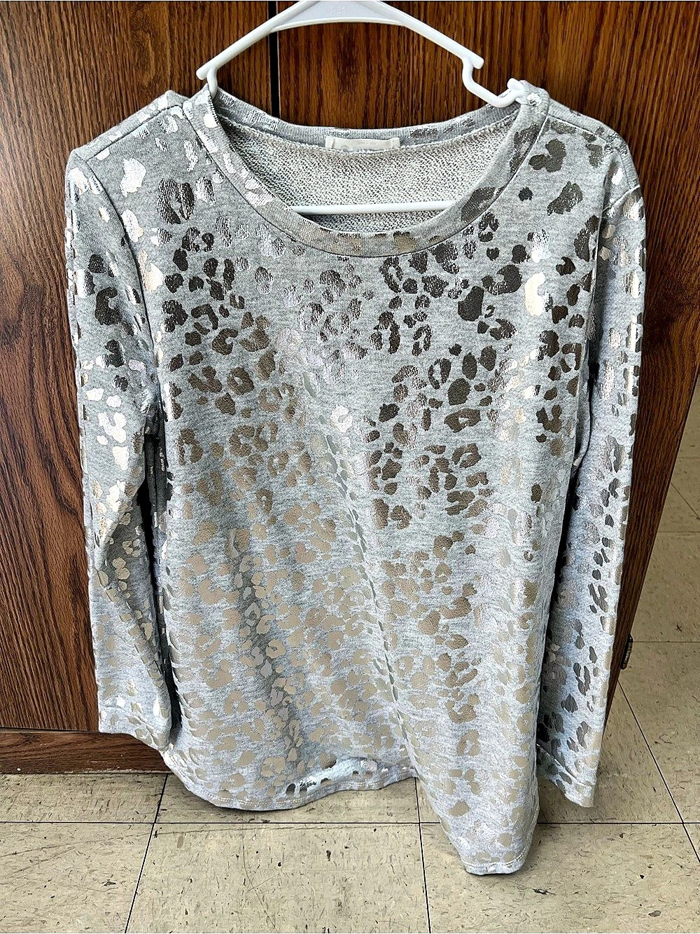 Long Sleeve Animal Print Top in Gray & Silver